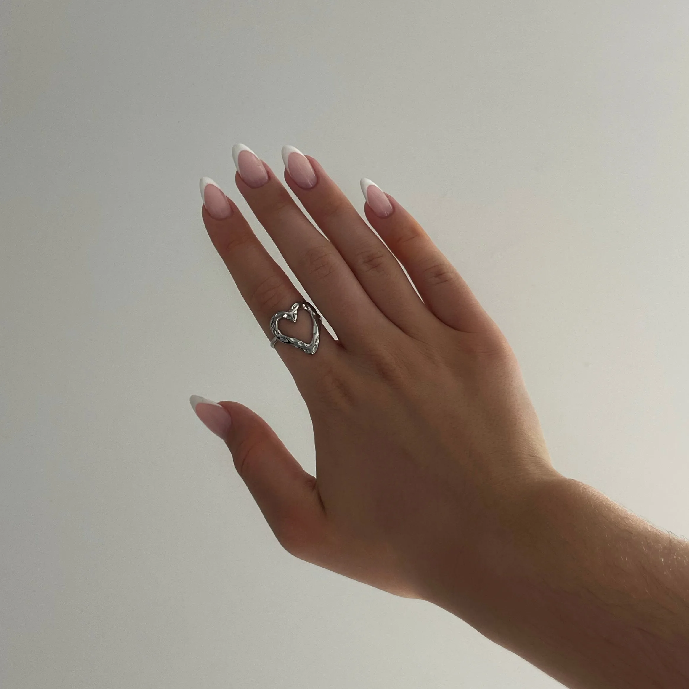 ADJUSTABLE TEXTURED HEART RING - SILVER