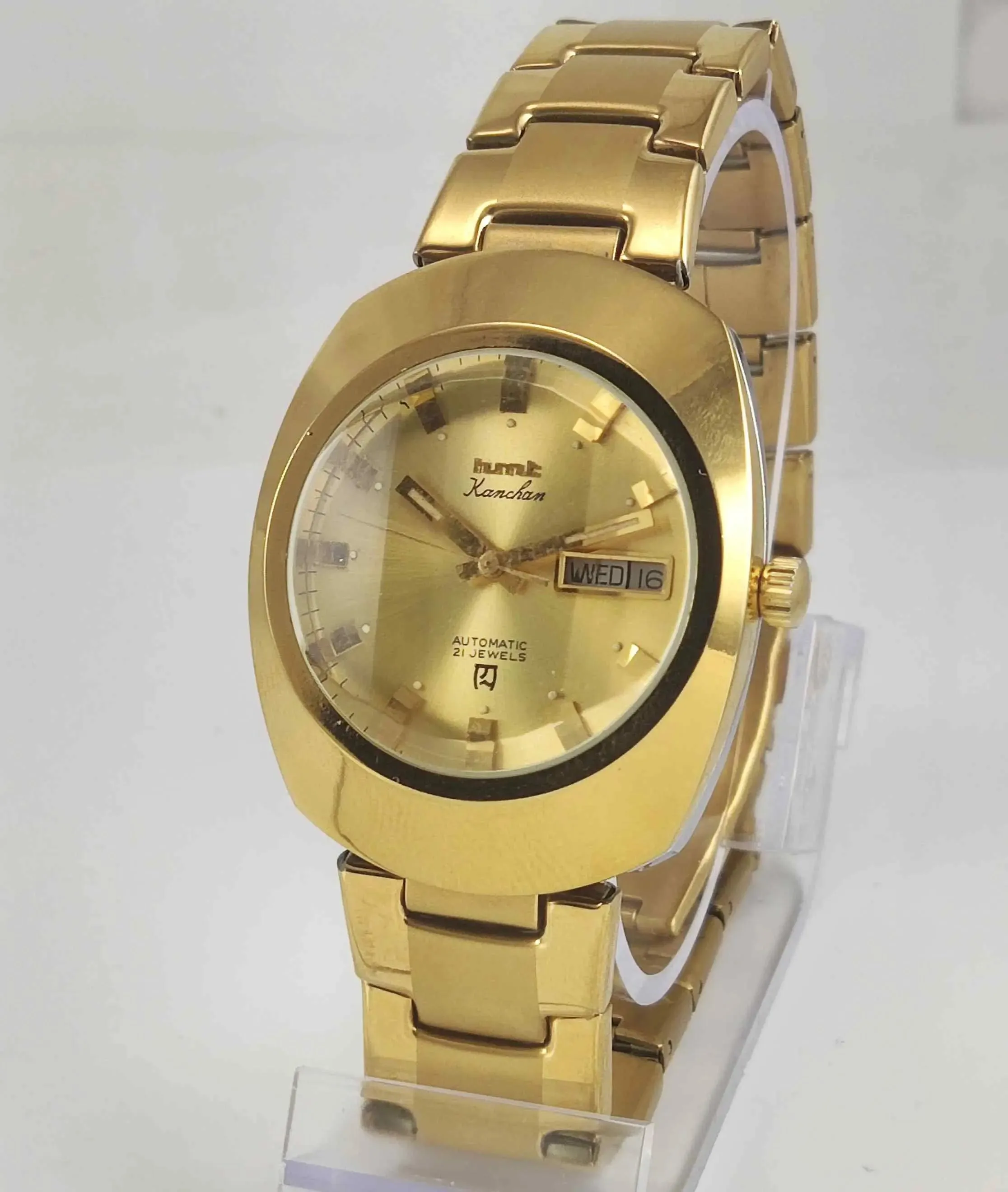 HMT Kanchan Golden Dial Golden case 21 Jewels Men's Watch 0231