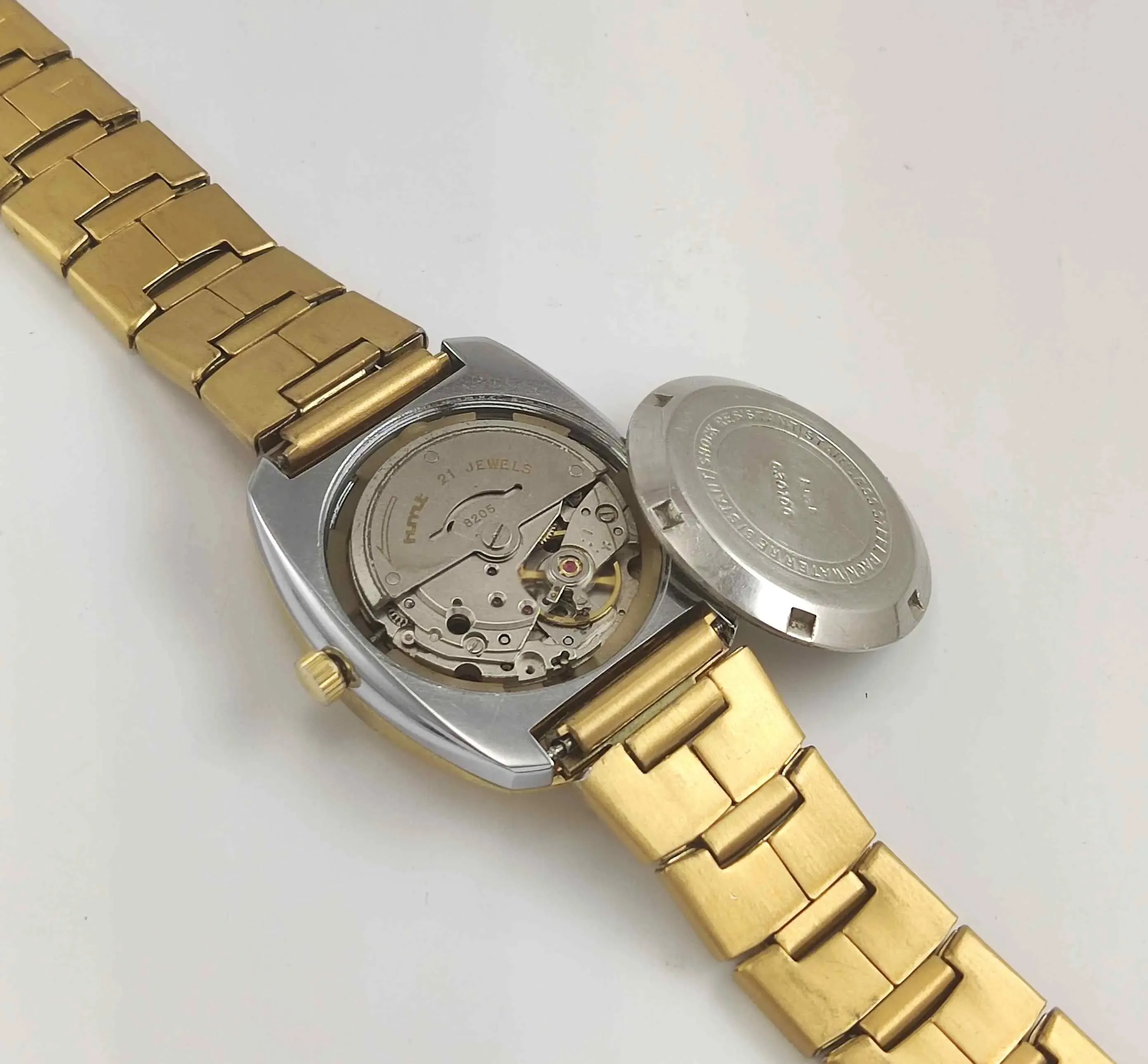 HMT Kanchan Golden Dial Golden case 21 Jewels Men's Watch 0231