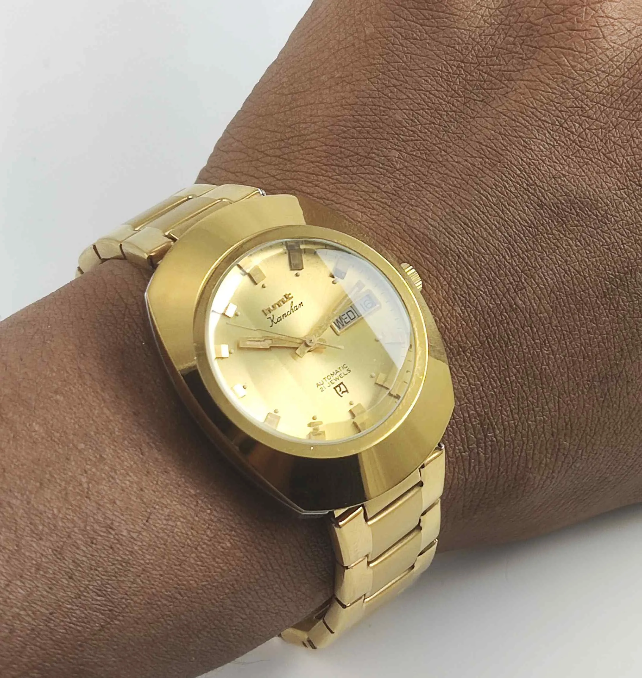HMT Kanchan Golden Dial Golden case 21 Jewels Men's Watch 0231