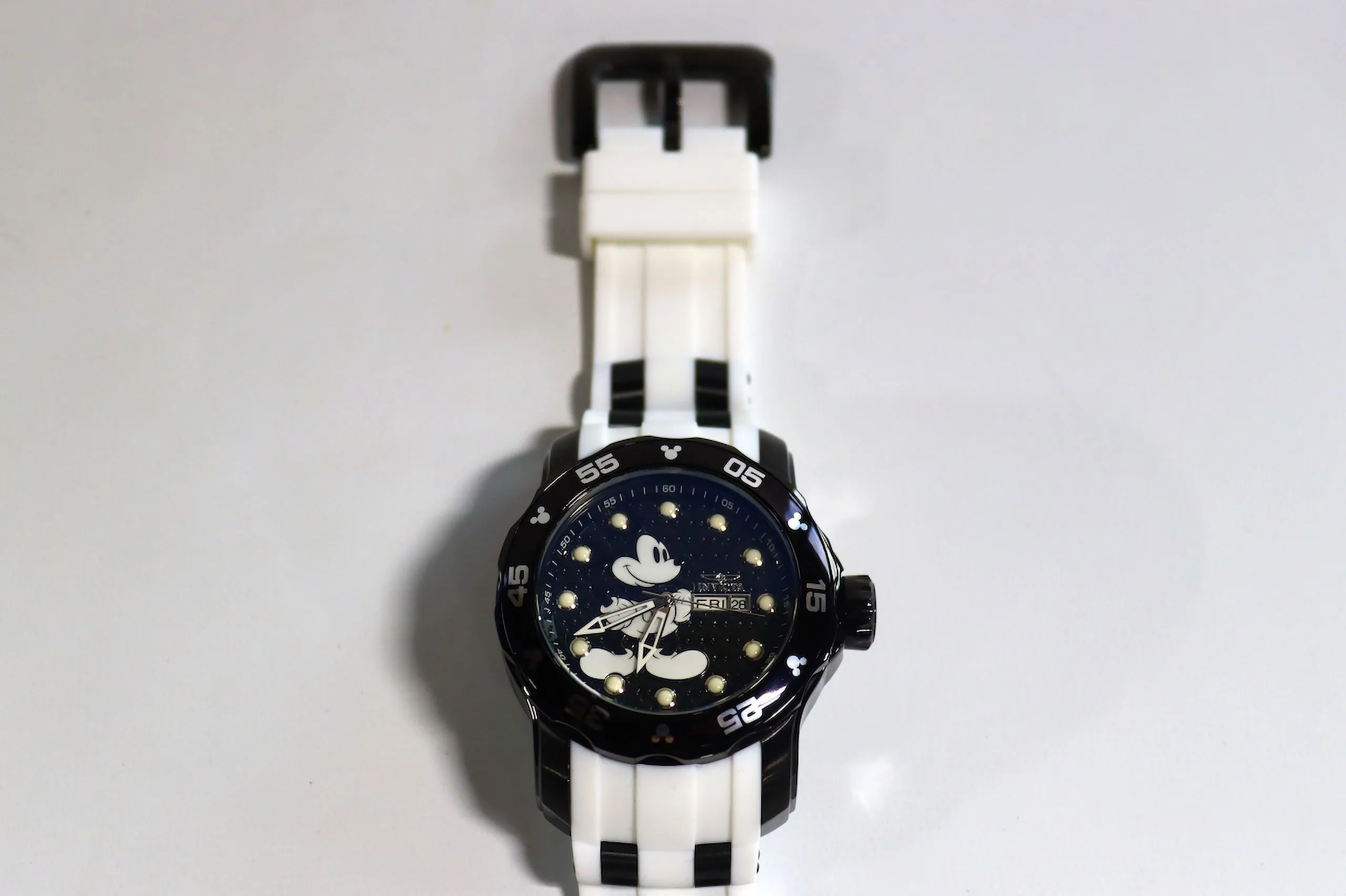 Invicta Men's Disney 23765 Black/White Silicone Quartz Dress Watch