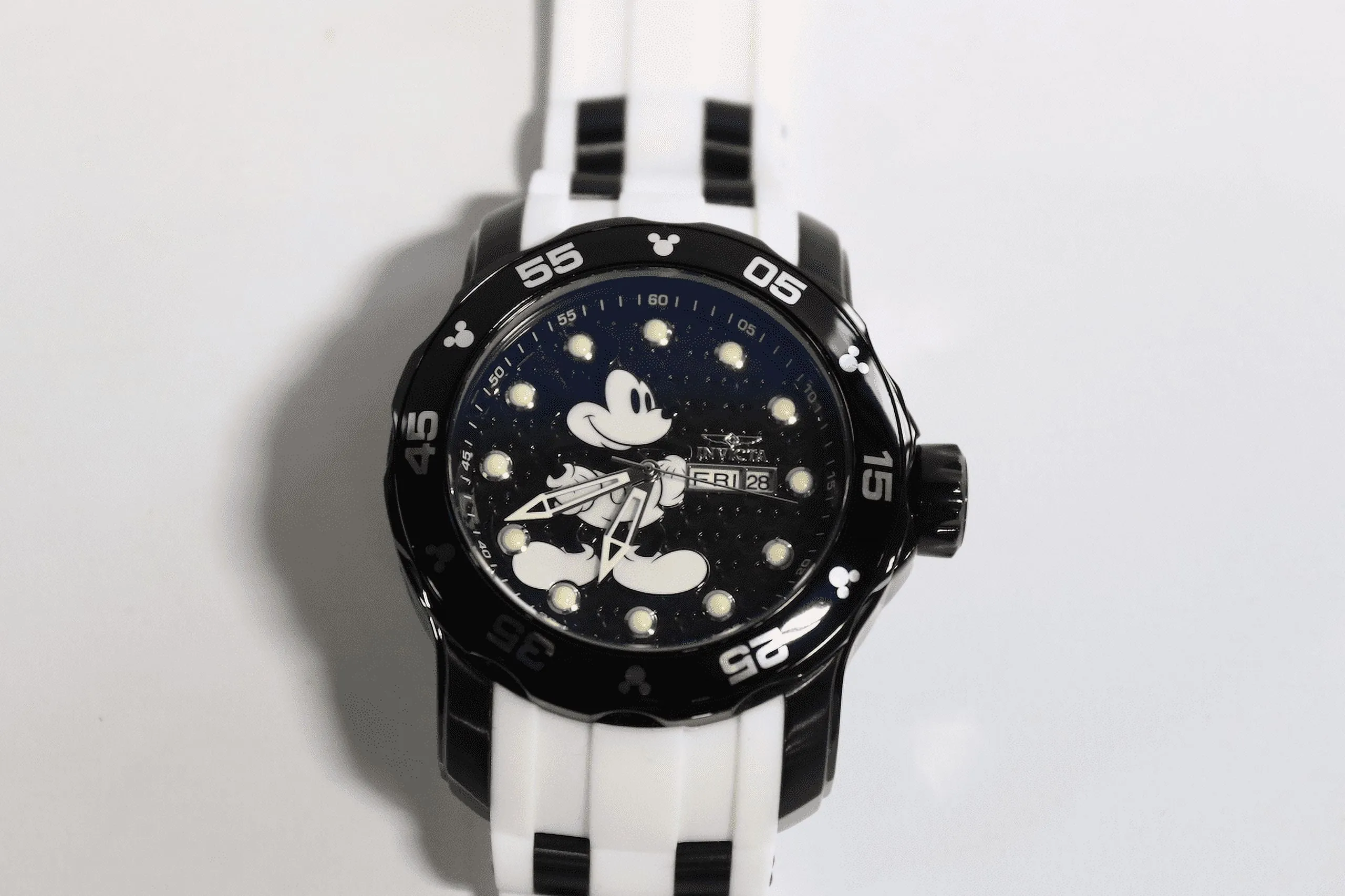 Invicta Men's Disney 23765 Black/White Silicone Quartz Dress Watch