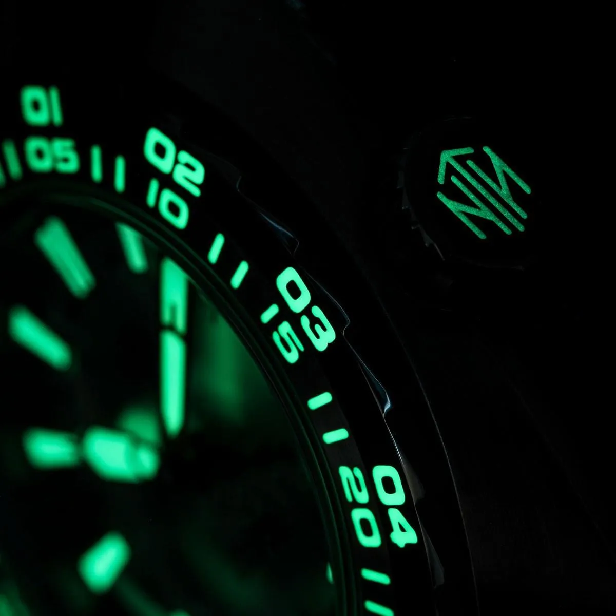 NTH DevilRay Automatic Dive Watch - No Date - Gunmetal Sunburst